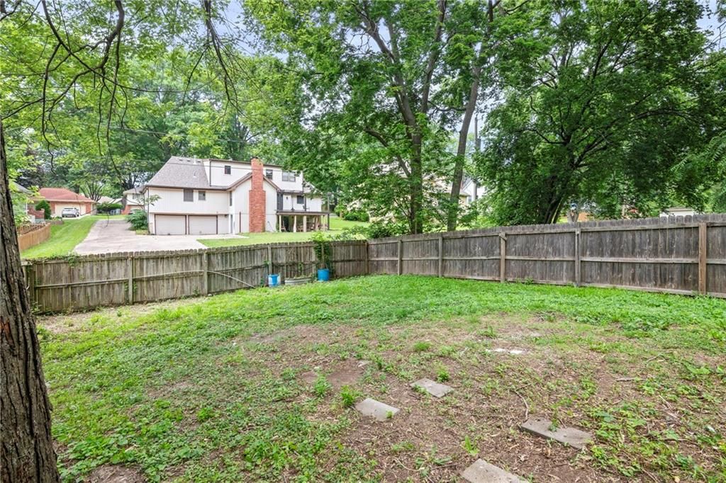 6100 N Cleveland Avenue — photo 51