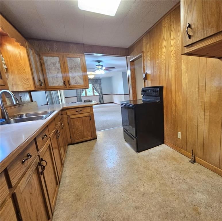 212 S Locust Street — photo 6