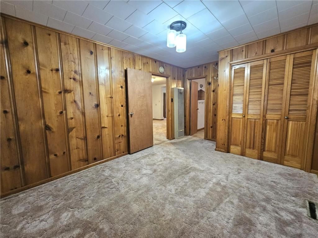 212 S Locust Street — photo 10