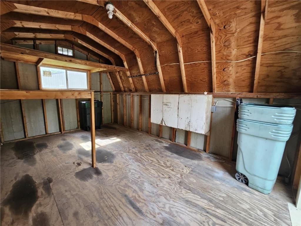 212 S Locust Street — photo 25