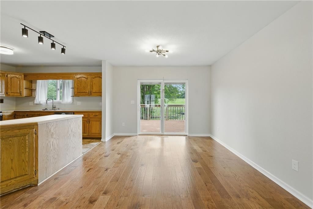 212 Sellman Street — photo 8