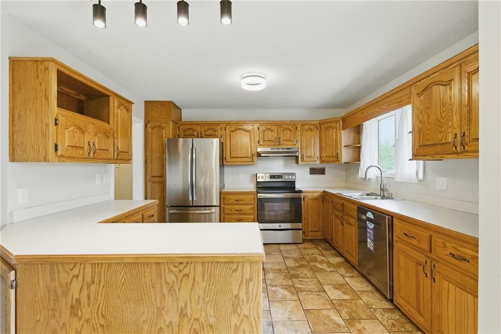 212 Sellman Street — photo 10