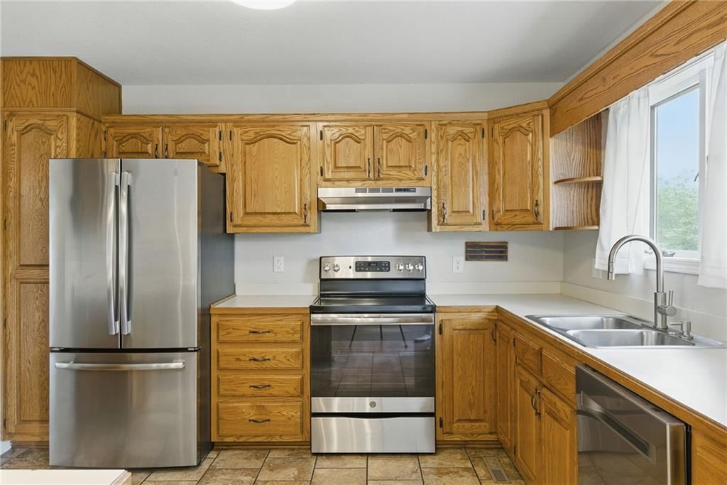 212 Sellman Street — photo 11