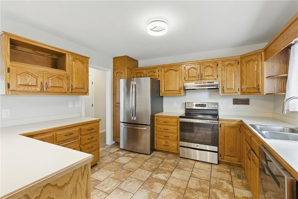 212 Sellman Street — photo 12