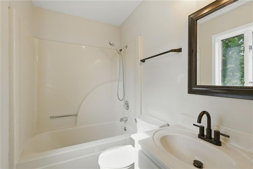 212 Sellman Street — photo 17