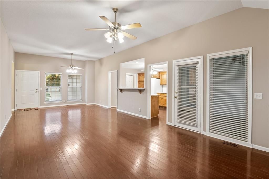 8307 N Barclay Circle — photo 9