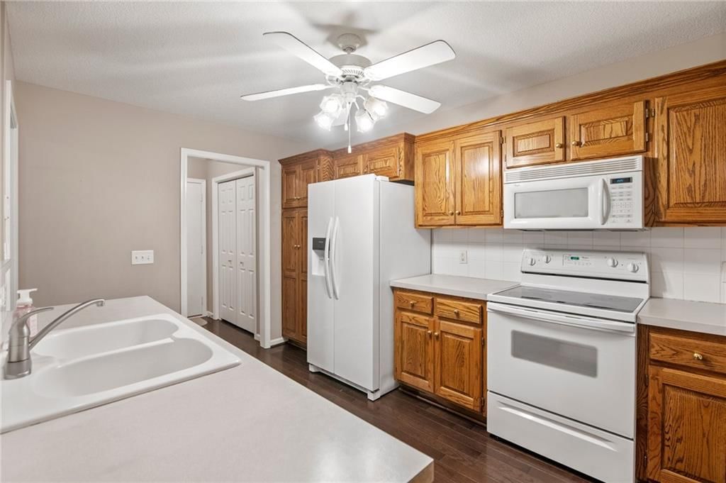 8307 N Barclay Circle — photo 11