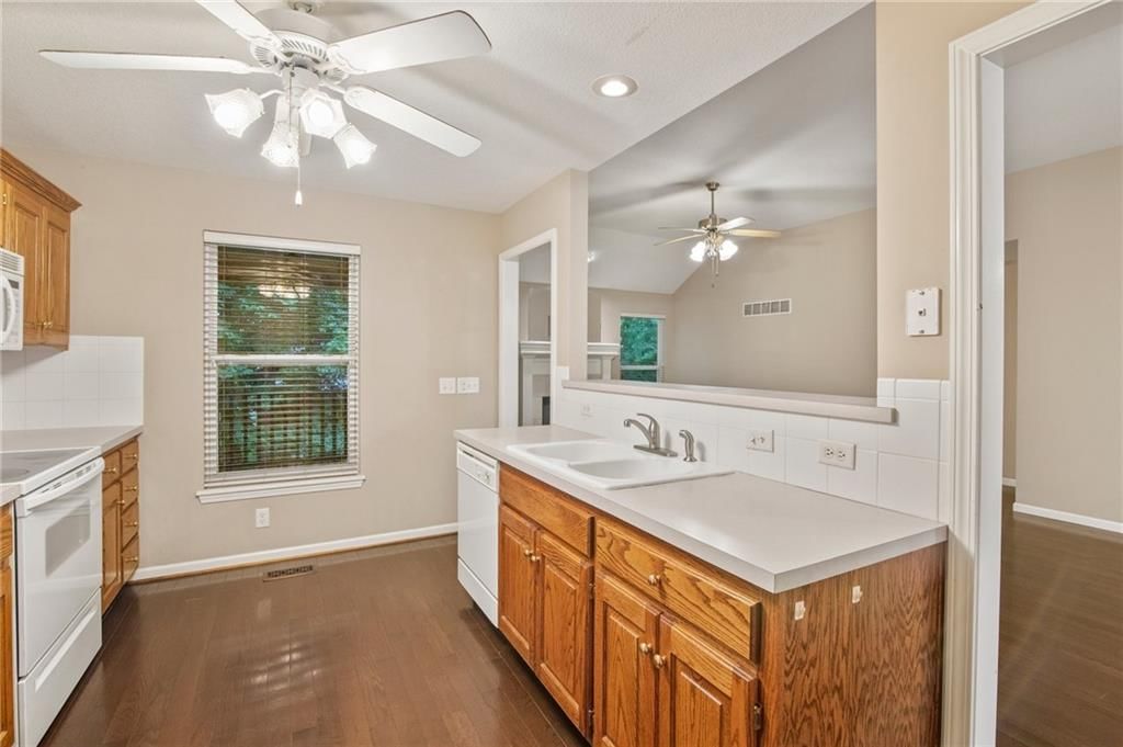 8307 N Barclay Circle — photo 16