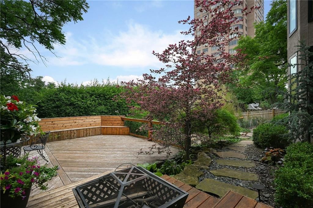 Photo 5 of 19 - 490 W 49th Terrace