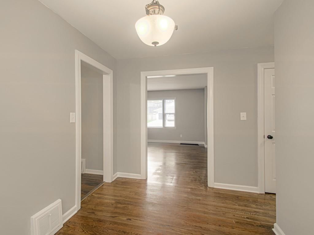 5730 Woodson Street — photo 10
