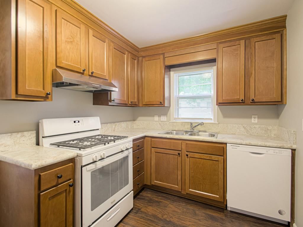 5730 Woodson Street — photo 11