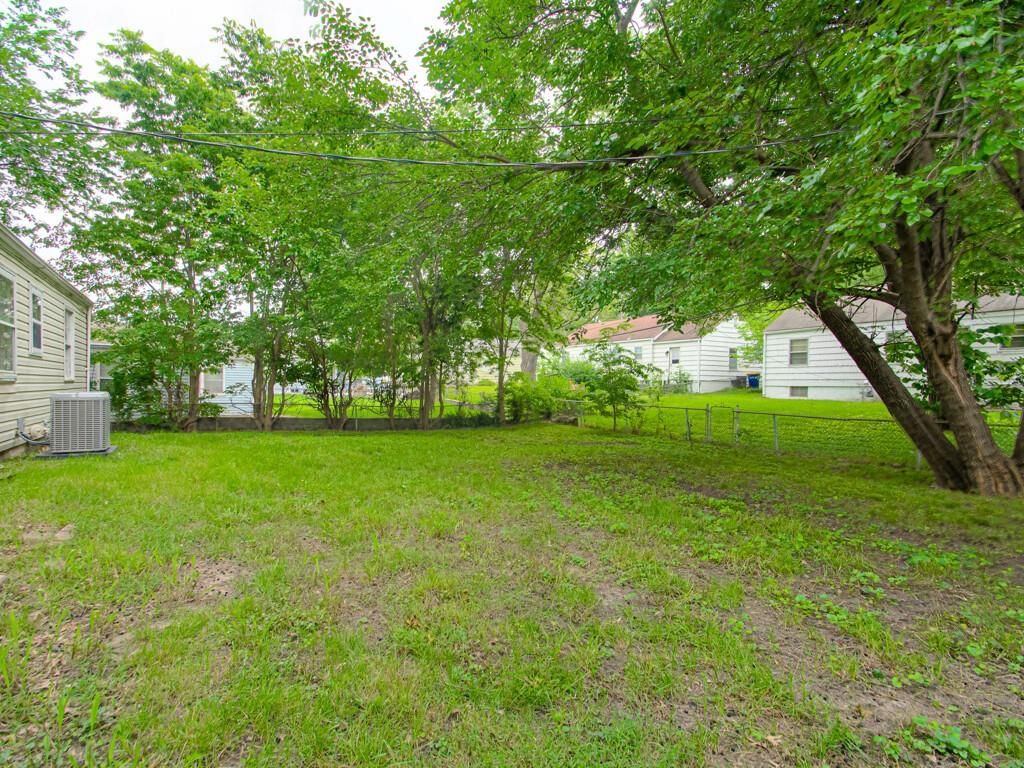 5730 Woodson Street — photo 23