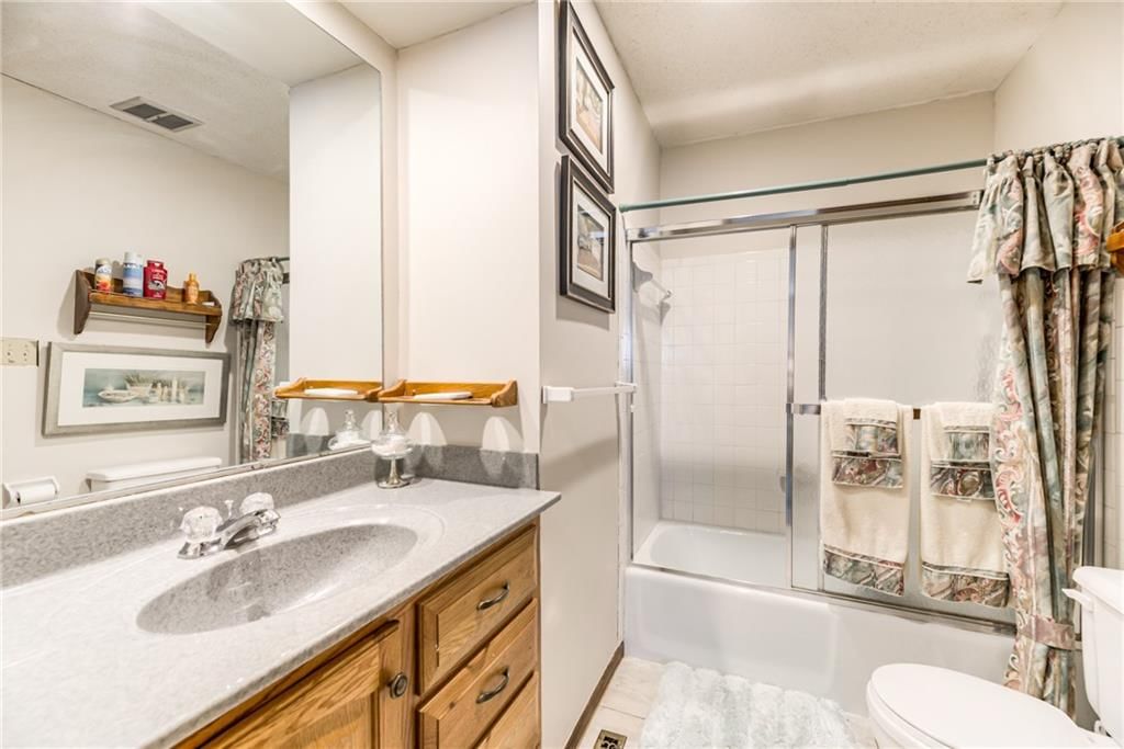 10902 W 96TH Terrace — photo 9