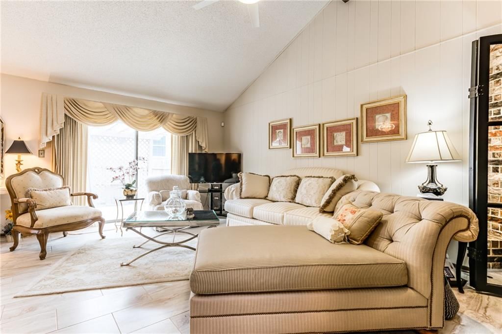 10902 W 96TH Terrace — photo 11
