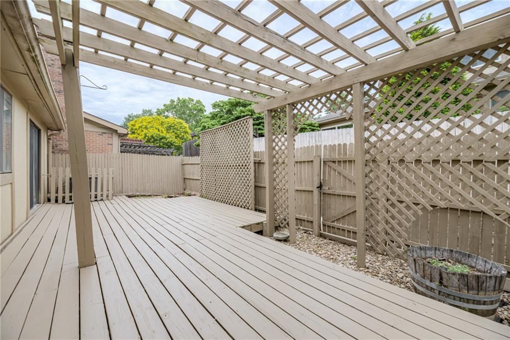 10902 W 96TH Terrace — photo 24