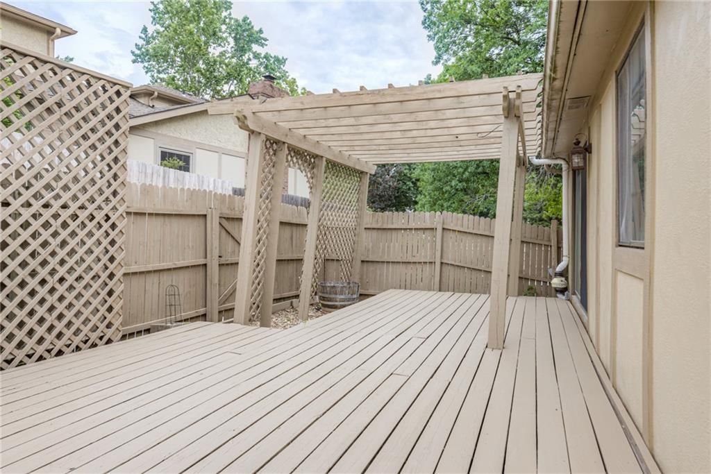 10902 W 96TH Terrace — photo 25