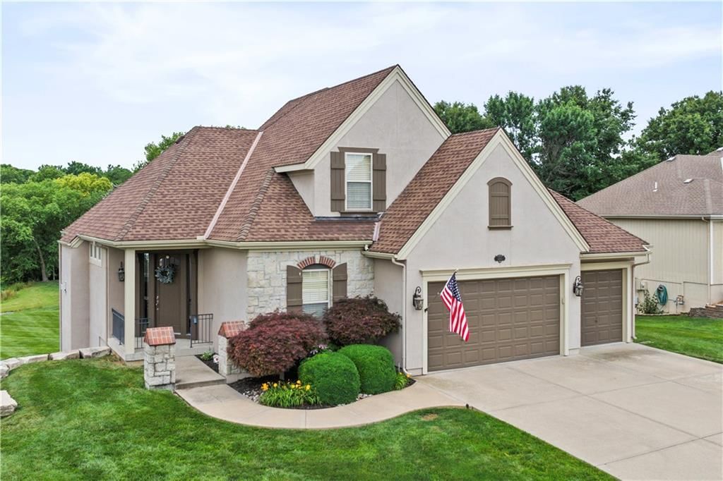 Photo 5 of 66 - 4204 SW Duck Pond Drive