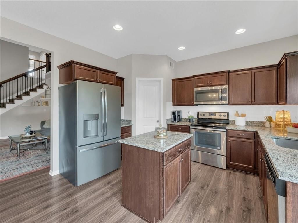 Photo 6 of 27 - 21818 W 123rd Terrace