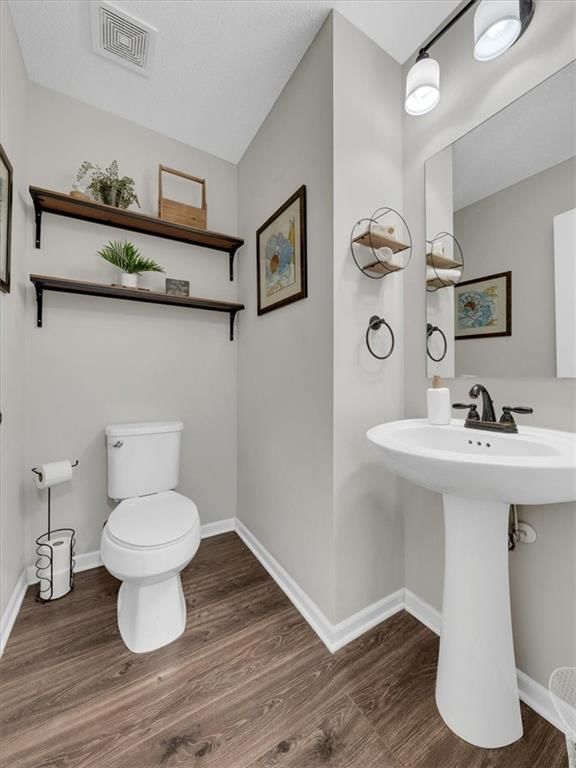 Photo 12 of 27 - 21818 W 123rd Terrace
