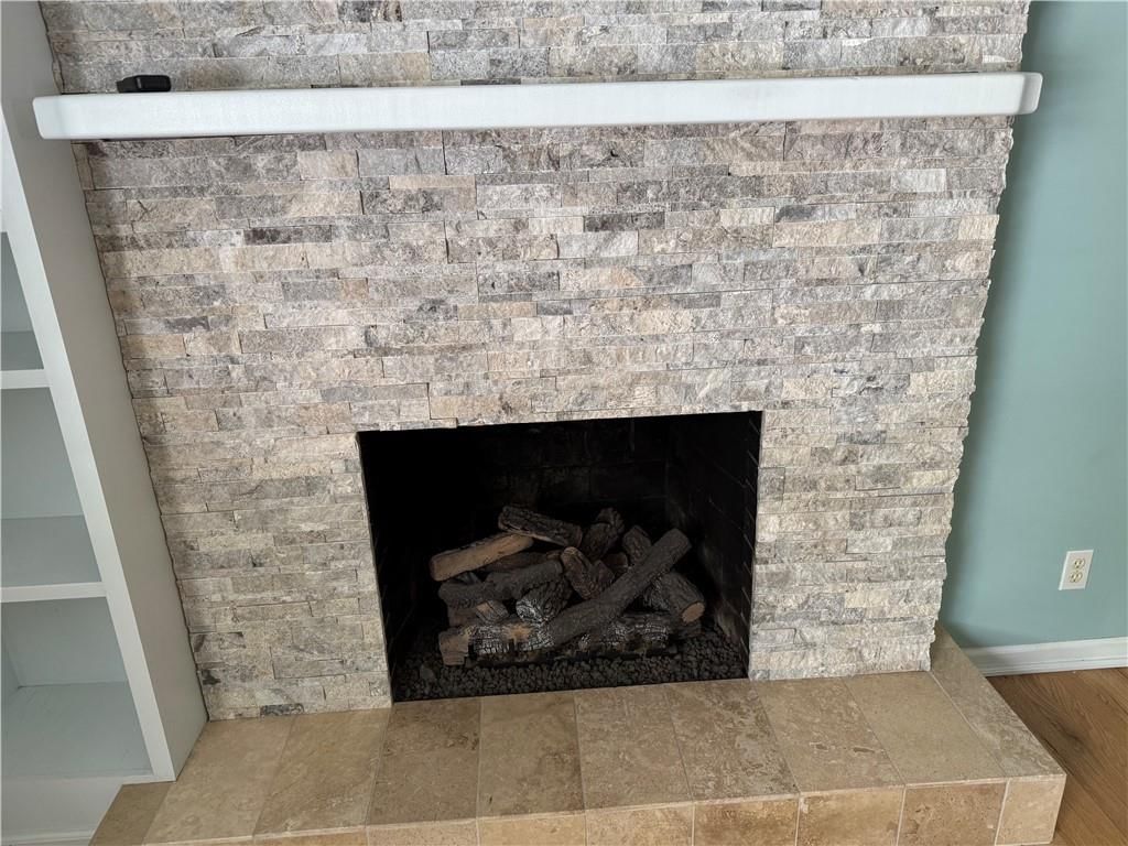 10008 Mercier Street — photo 10