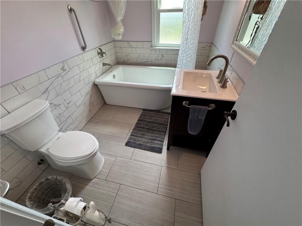 10008 Mercier Street — photo 22