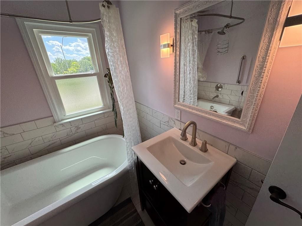 10008 Mercier Street — photo 23