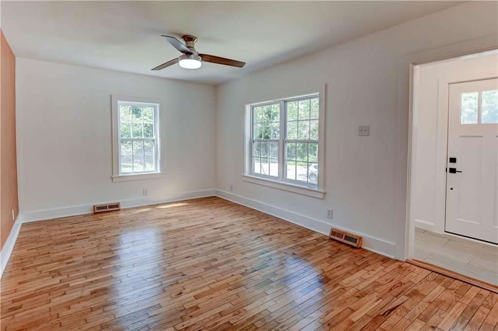 3701 N Cherry Street — photo 11