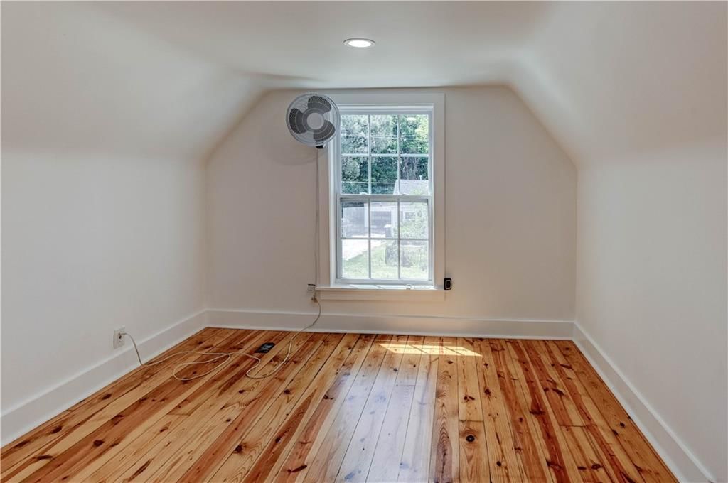 3701 N Cherry Street — photo 27