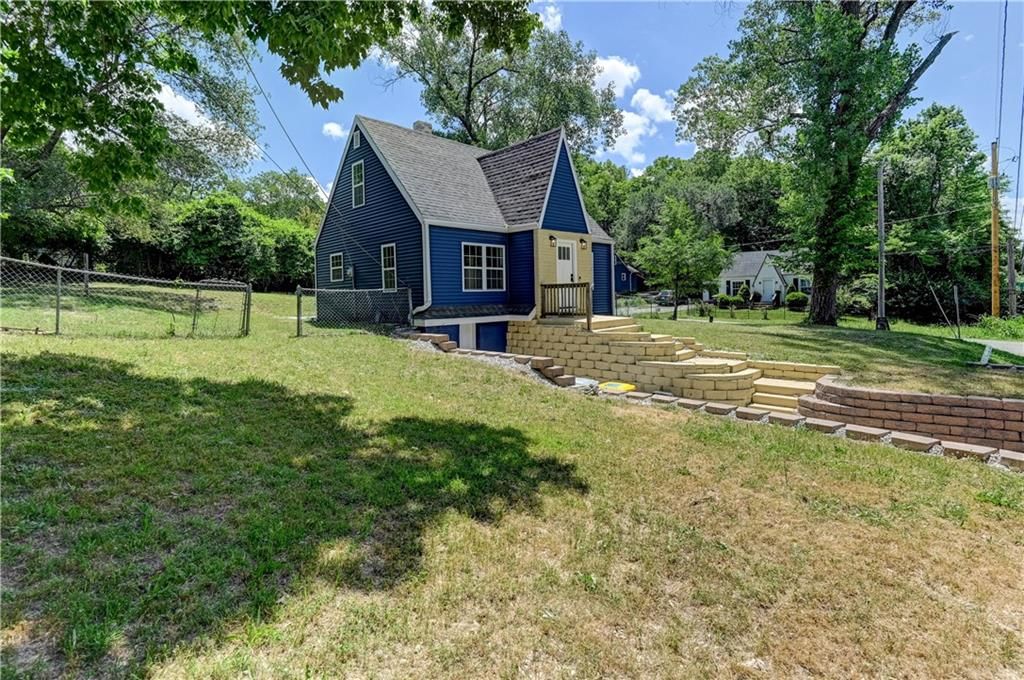 3701 N Cherry Street — photo 42