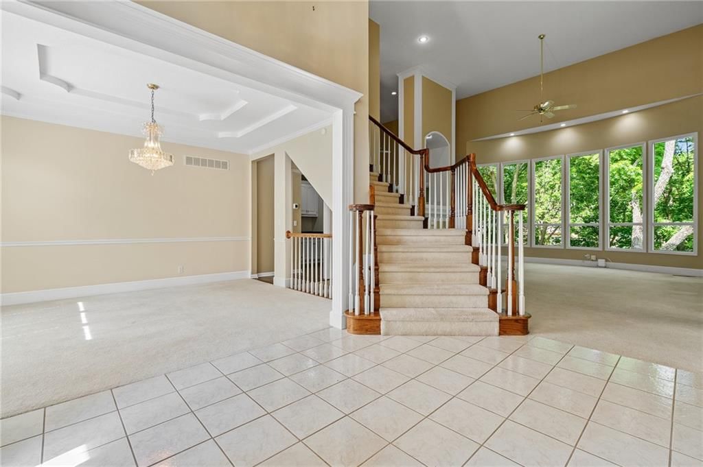 Photo 7 of 33 - 512 NW Highcliffe Drive