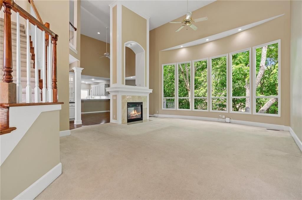 Photo 9 of 33 - 512 NW Highcliffe Drive