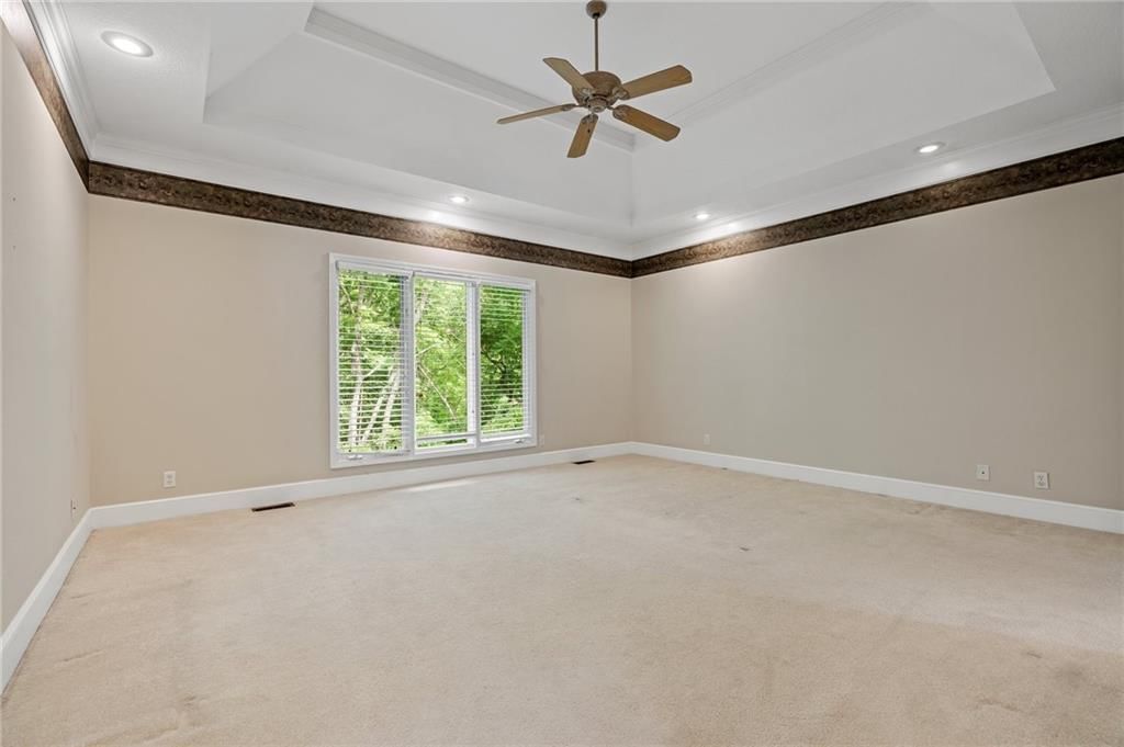 Photo 21 of 33 - 512 NW Highcliffe Drive
