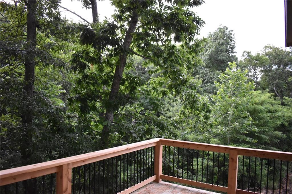 1302 Melissa Court — photo 29