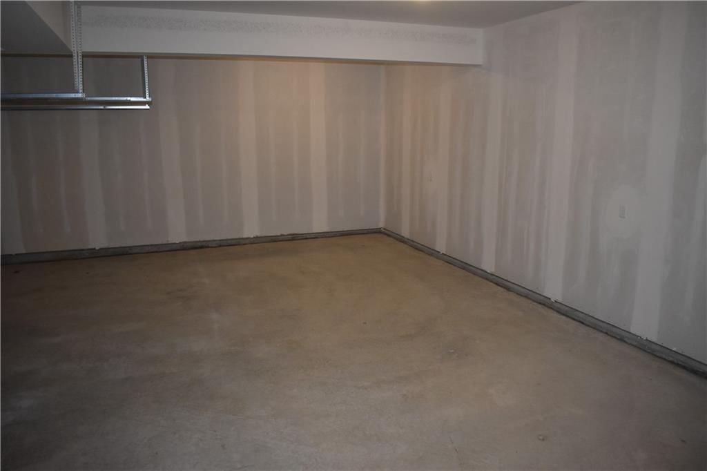 1302 Melissa Court — photo 37