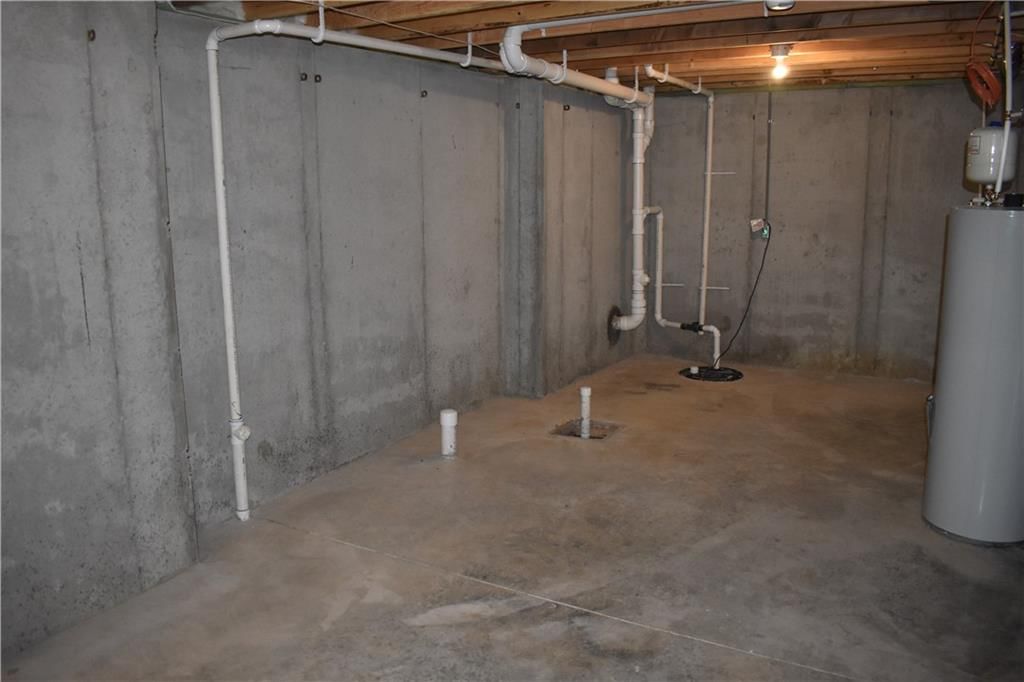 1302 Melissa Court — photo 38