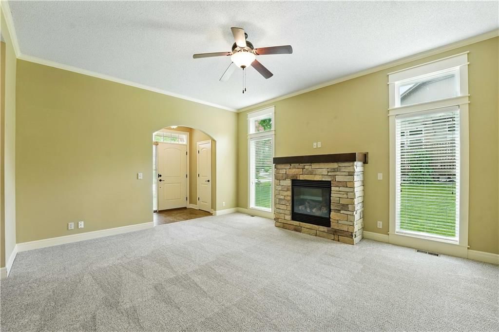 22511 W 72nd Street — photo 5
