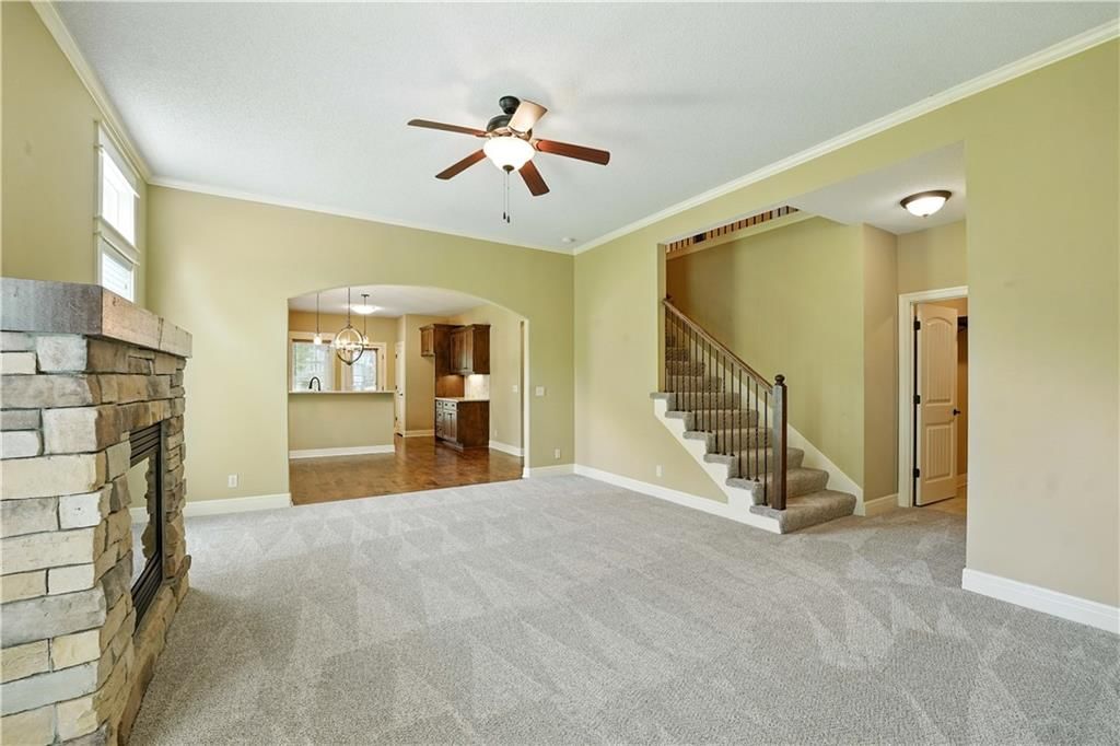 22511 W 72nd Street — photo 8