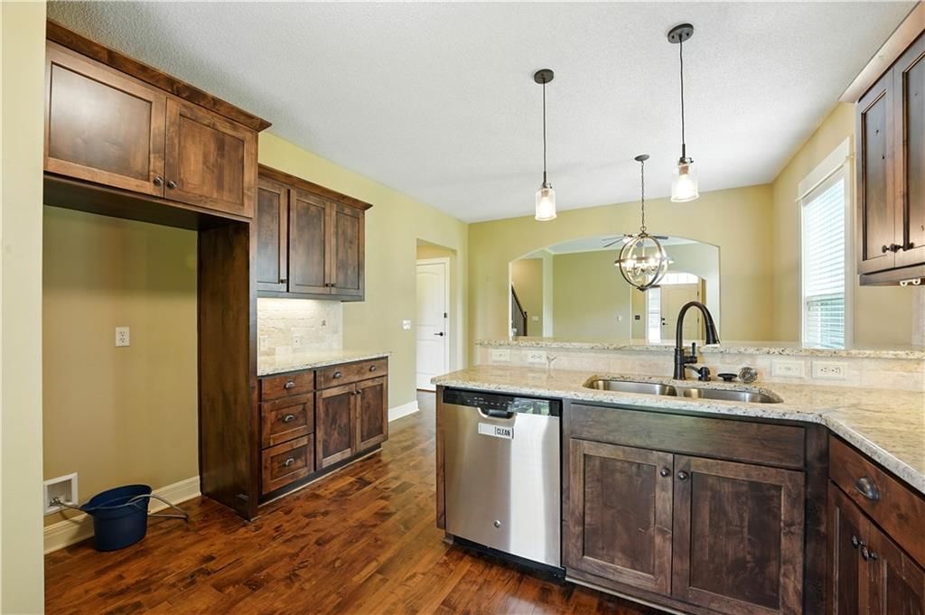 22511 W 72nd Street — photo 13