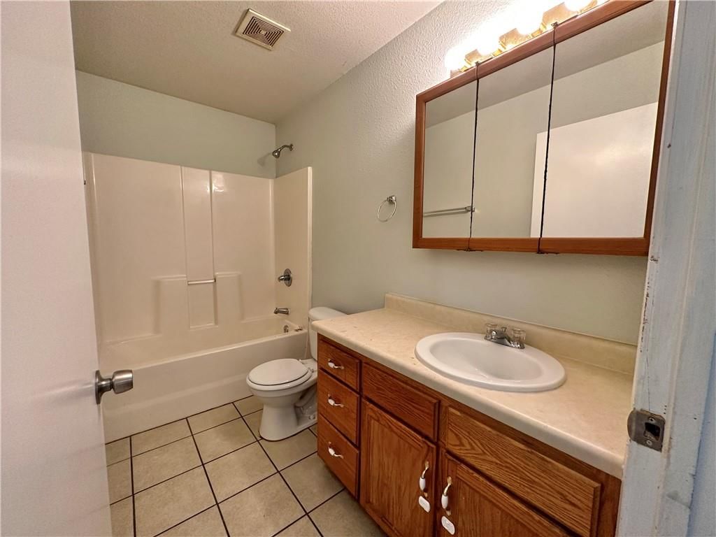 2804 Wenzel Avenue — photo 9