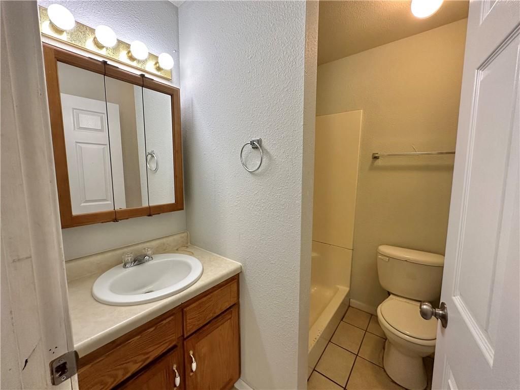 2804 Wenzel Avenue — photo 10