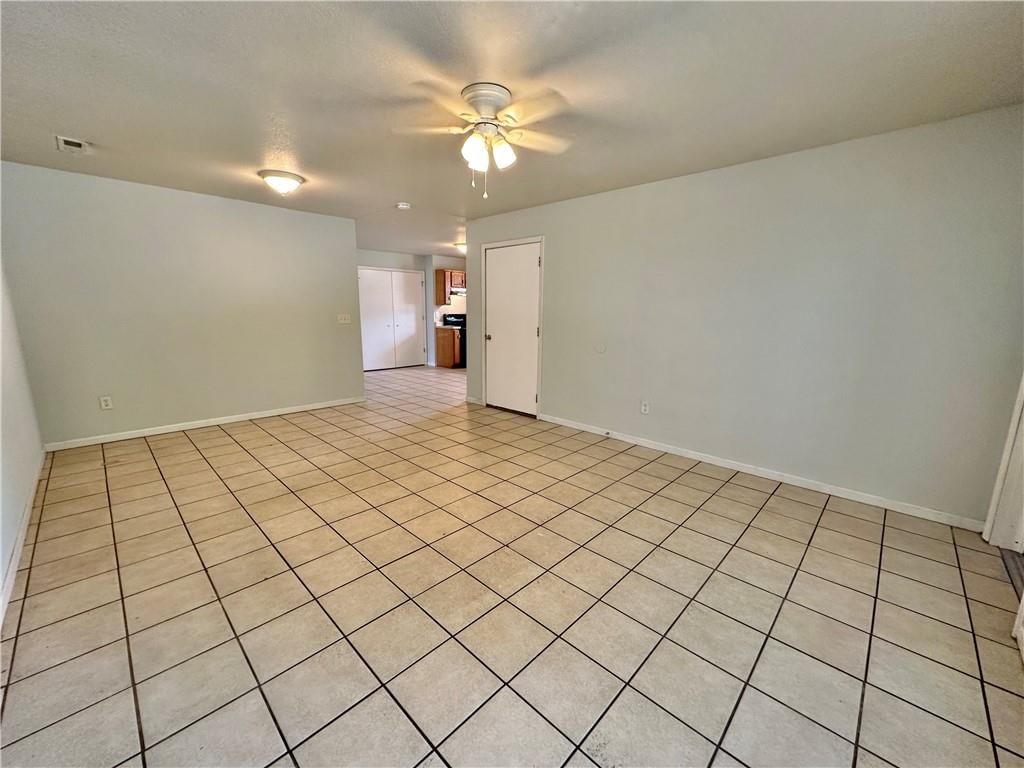 2804 Wenzel Avenue — photo 11