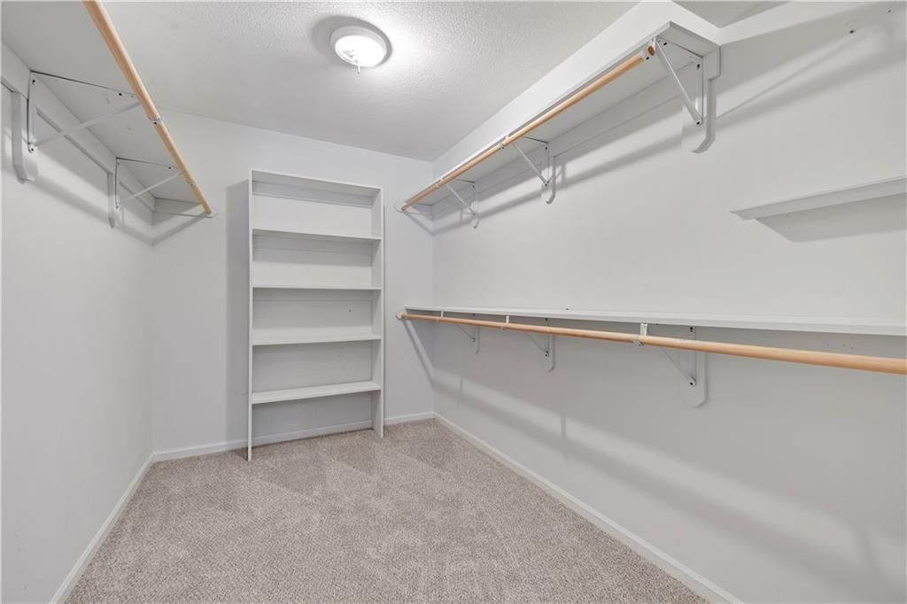 Photo 31 of 37 - 16127 Linden Street