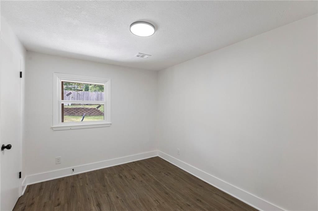 10212 Virginia Avenue — photo 32