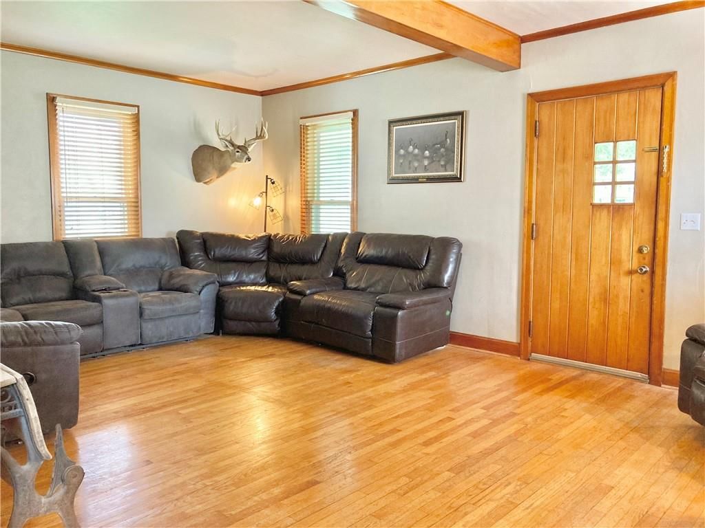 406 S 6th Street — photo 2