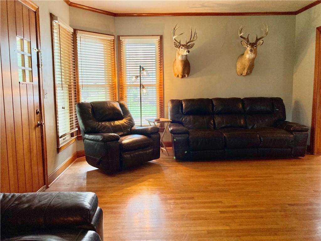 406 S 6th Street — photo 3