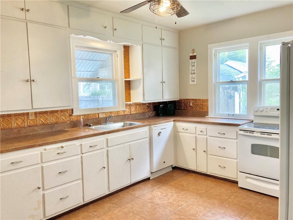 406 S 6th Street — photo 22