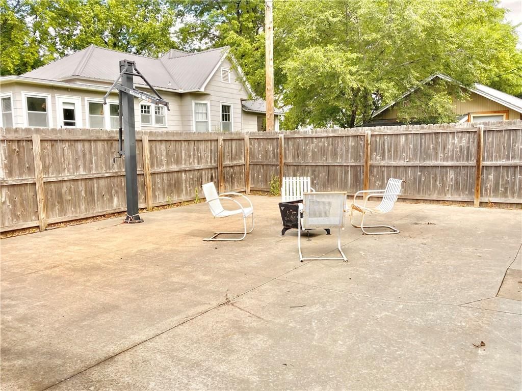 406 S 6th Street — photo 67