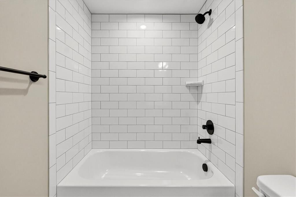 25064 W 94th Terrace — photo 32