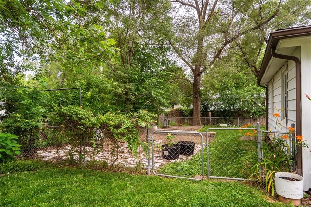 118 Village Street — photo 10