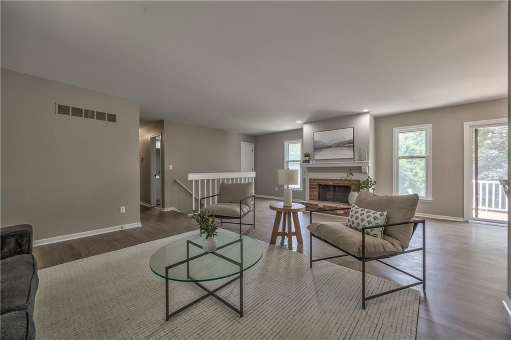 10706 W 50TH Terrace — photo 5